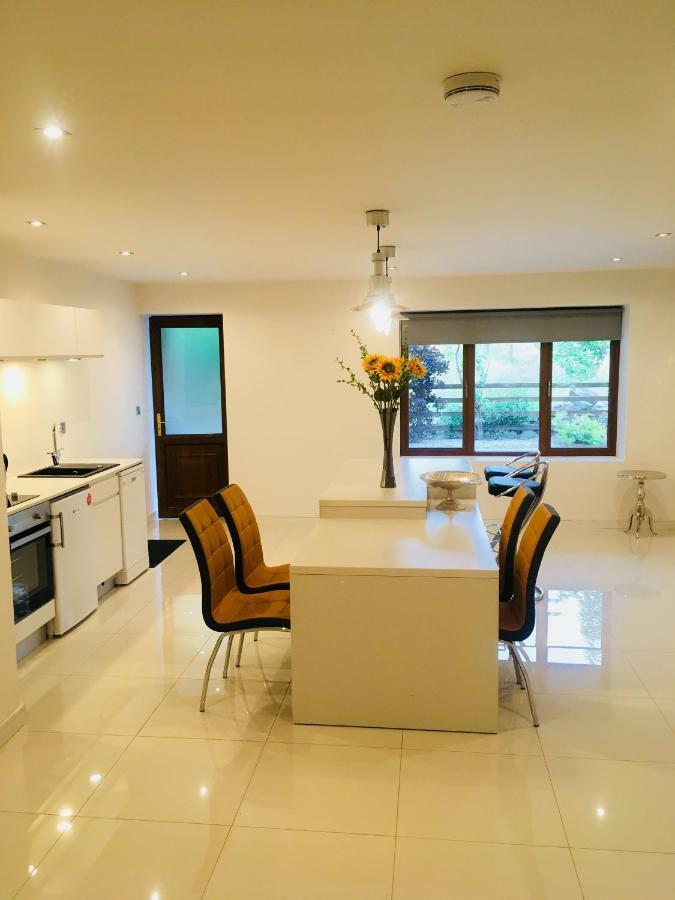 Blossom Lane Apartment Woodford  Экстерьер фото
